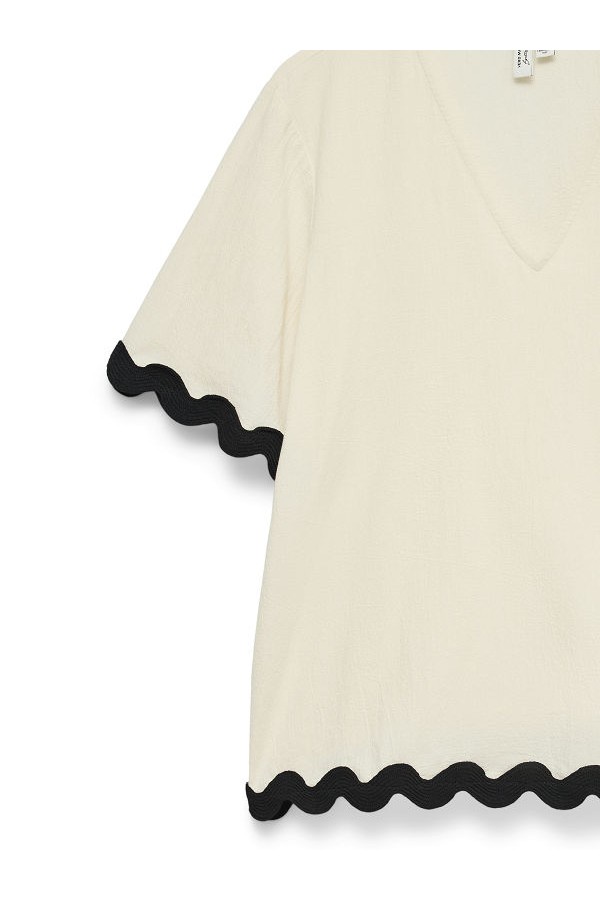 VMJENNA S/S V-NECK TOP WVN BTQ GA - ΜΠΕΖ